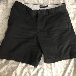 Club Monaco Baxter Fit Shorts